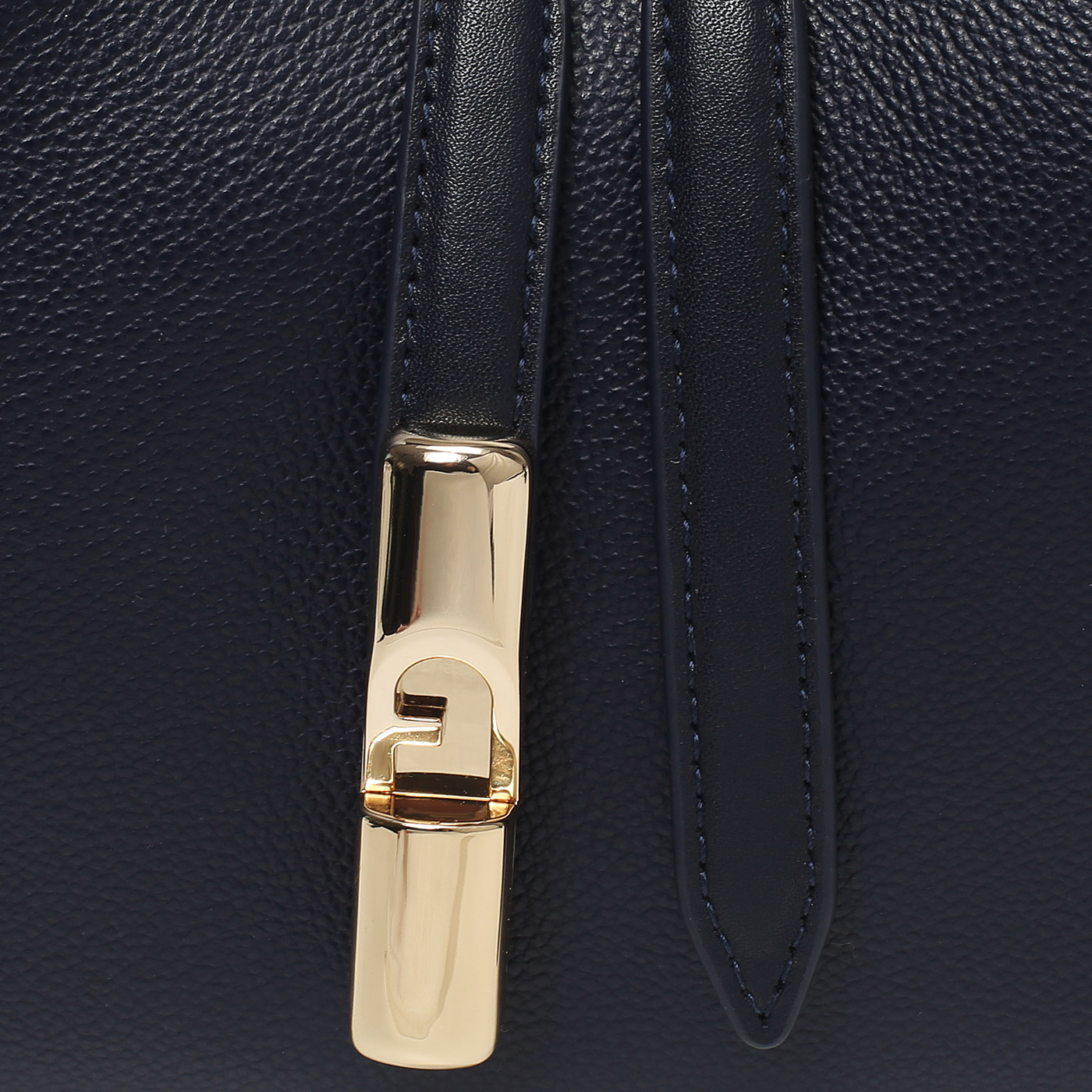 Кожаная сумка Furla Goccia