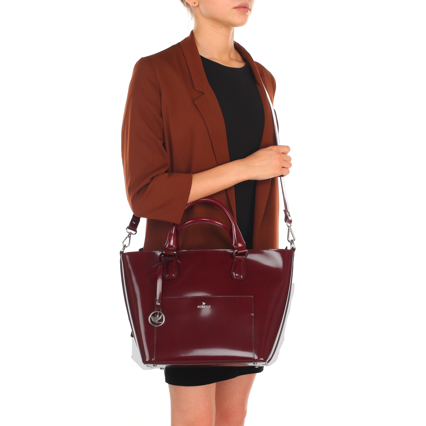 Женская лаковая сумка с плечевым ремешком Aurelli 