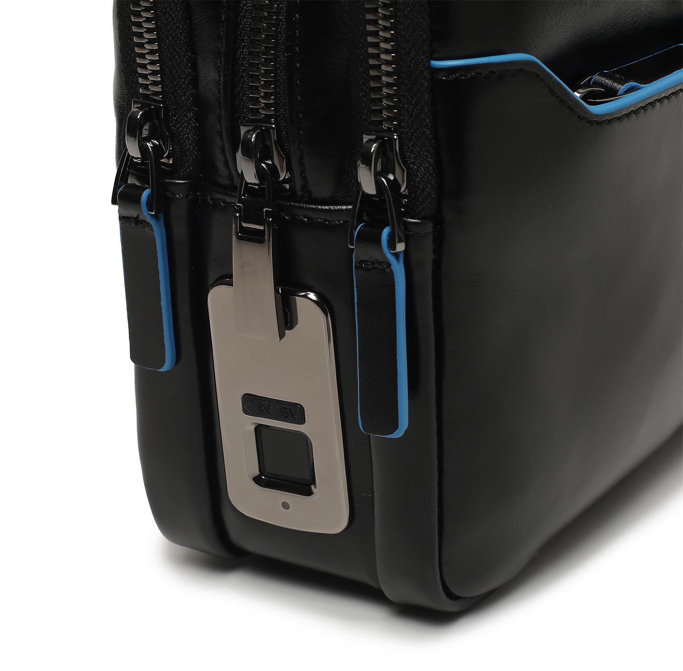 Кожаная визитка с умным замком Piquadro Blue square